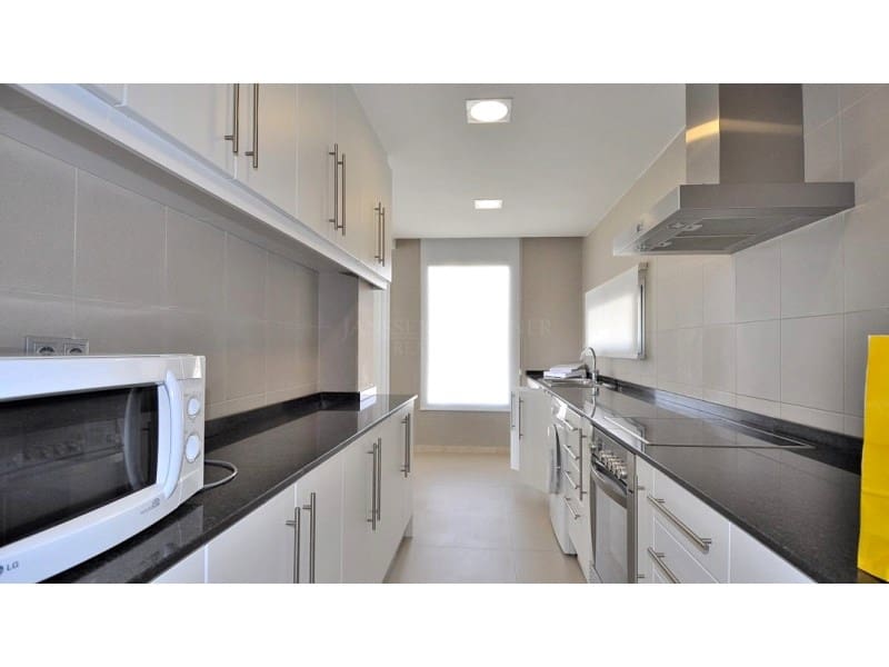 4 bedroom Villa for sale in Altea la Vella - € 1,250,000 (Ref: 9794436)