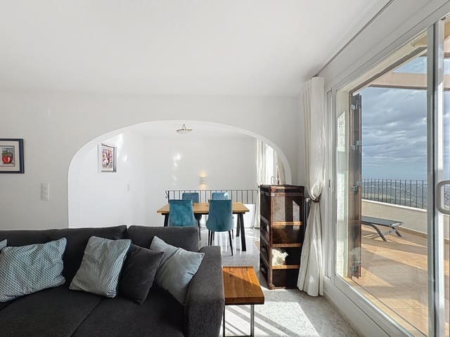 3 slaapkamer Appartement te koop in Moraira, Teulada-Moraira met zwembad - € 380.000 (Ref: 9814308)