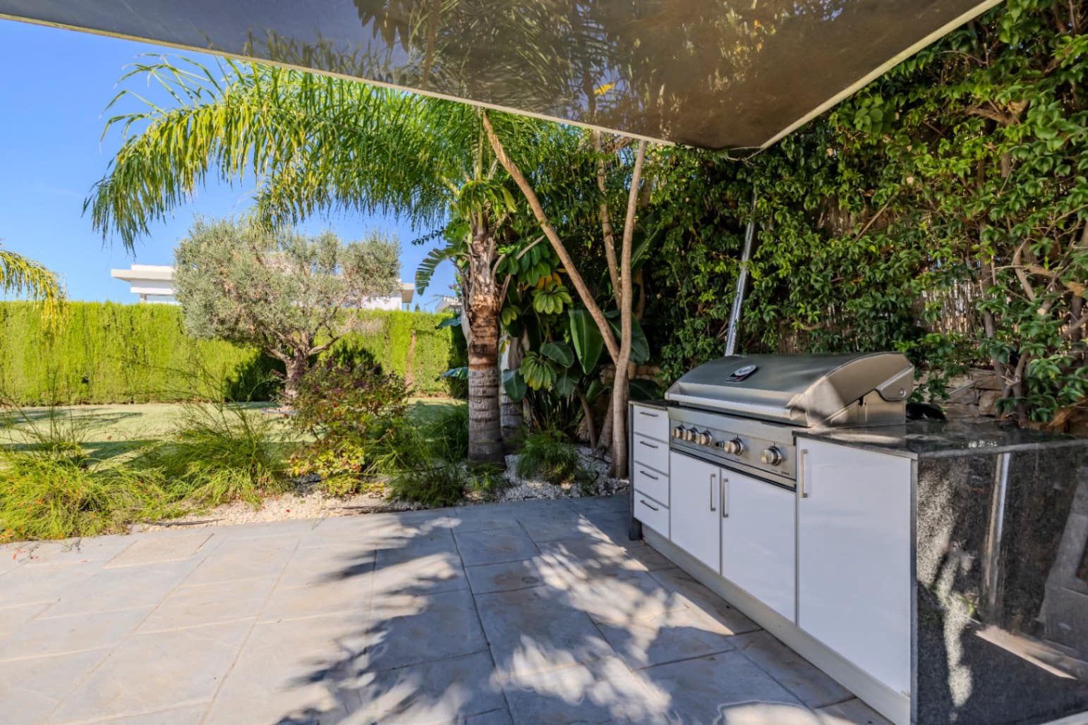 5 sypialnia Willa na sprzedaż w Javea / Xabia z basenem - 1 695 000 € (Ref: 9814310)