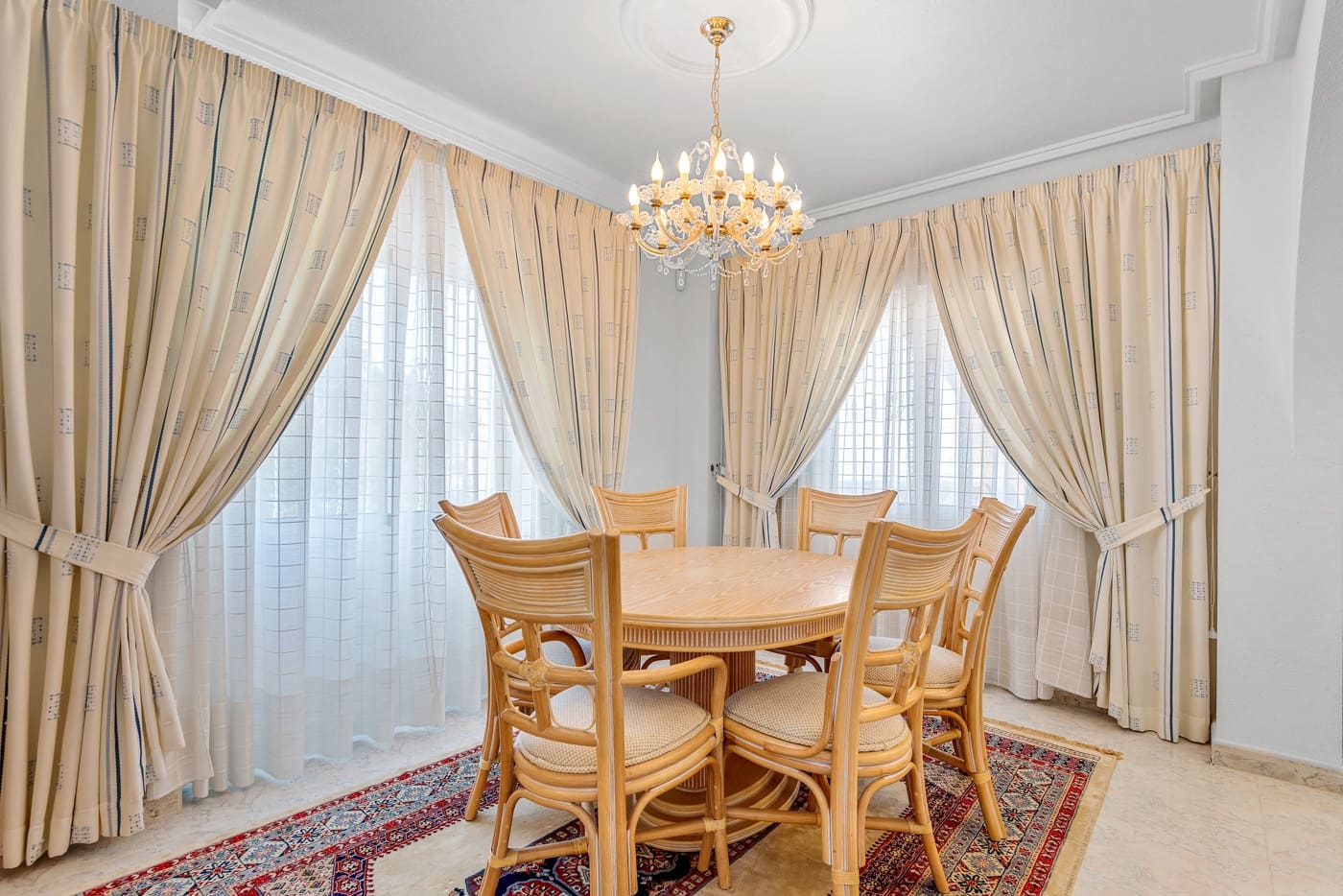 Chalet de 7 habitaciones en Ciudad Quesada en venta con piscina - 690.000 € (Ref: 9826387)