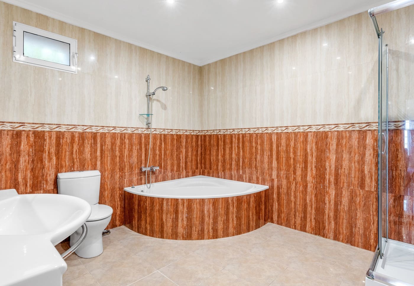 Chalet de 7 habitaciones en Ciudad Quesada en venta con piscina - 690.000 € (Ref: 9826387)