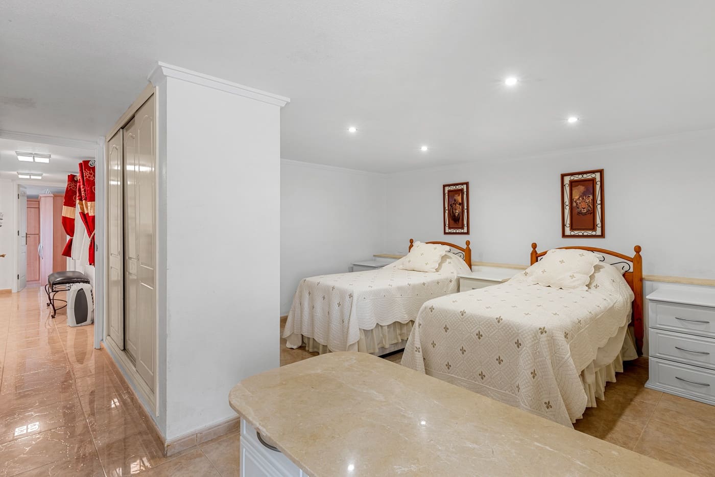 Chalet de 7 habitaciones en Ciudad Quesada en venta con piscina - 690.000 € (Ref: 9826387)