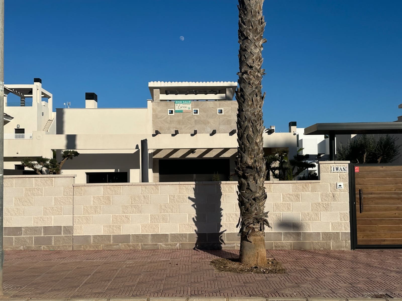 Chalet de 3 habitaciones en Doña Pepa en venta - 850.000 € (Ref: 9826400)