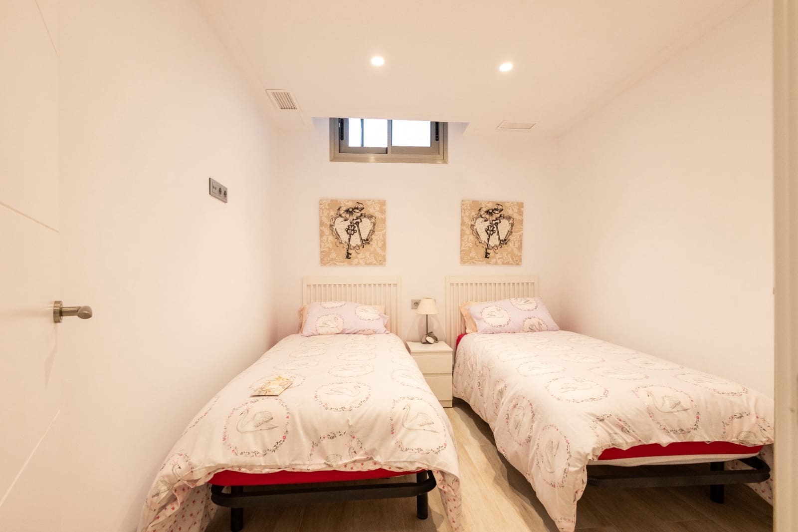 Chalet de 4 habitaciones en Orihuela Costa en venta - 490.000 € (Ref: 9826419)