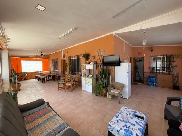 3 soveværelse Villa til salg i Guardamar del Segura med swimmingpool - € 460.000 (Ref: 9826441)