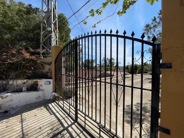 3 soveværelse Villa til salg i Guardamar del Segura med swimmingpool - € 460.000 (Ref: 9826441)