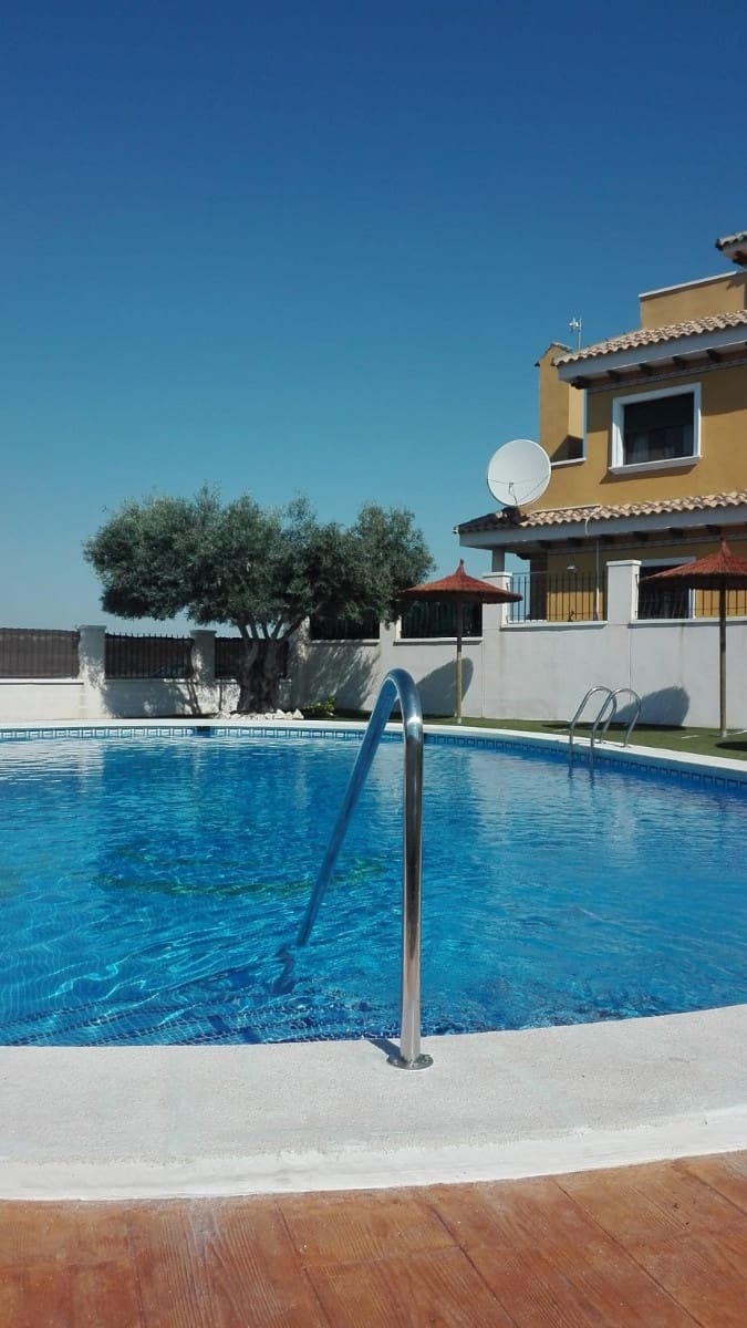 Chalet de 3 habitaciones en Ciudad Quesada en venta con piscina - 295.000 € (Ref: 9826448)