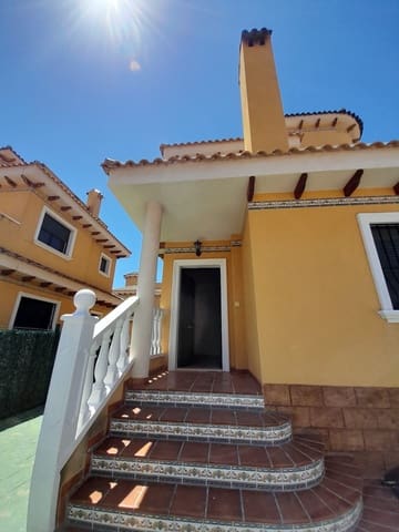 Chalet de 3 habitaciones en Ciudad Quesada, Rojales en venta con piscina - 295.000 € (Ref: 9826448)