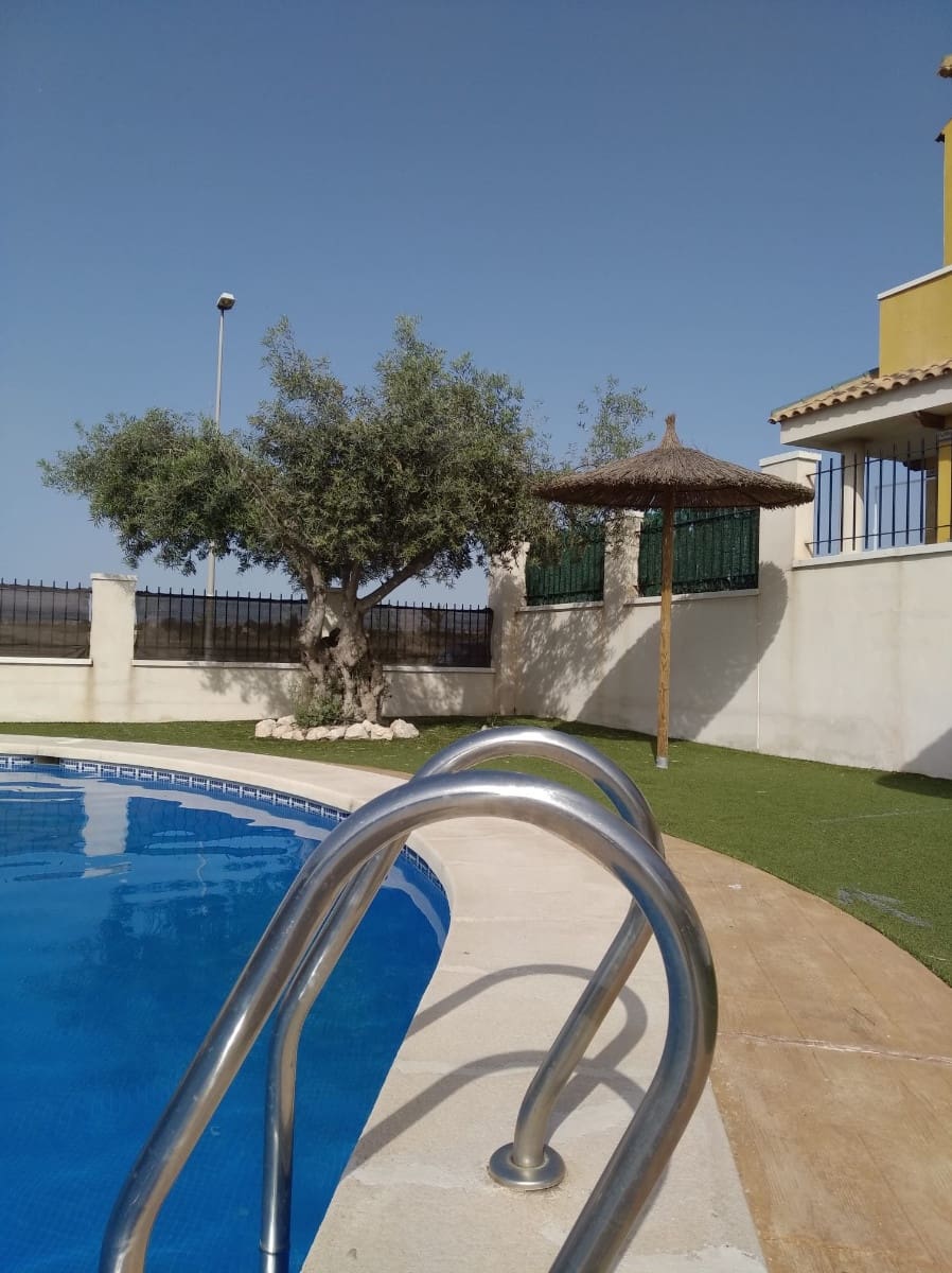 Chalet de 3 habitaciones en Ciudad Quesada en venta con piscina - 295.000 € (Ref: 9826448)