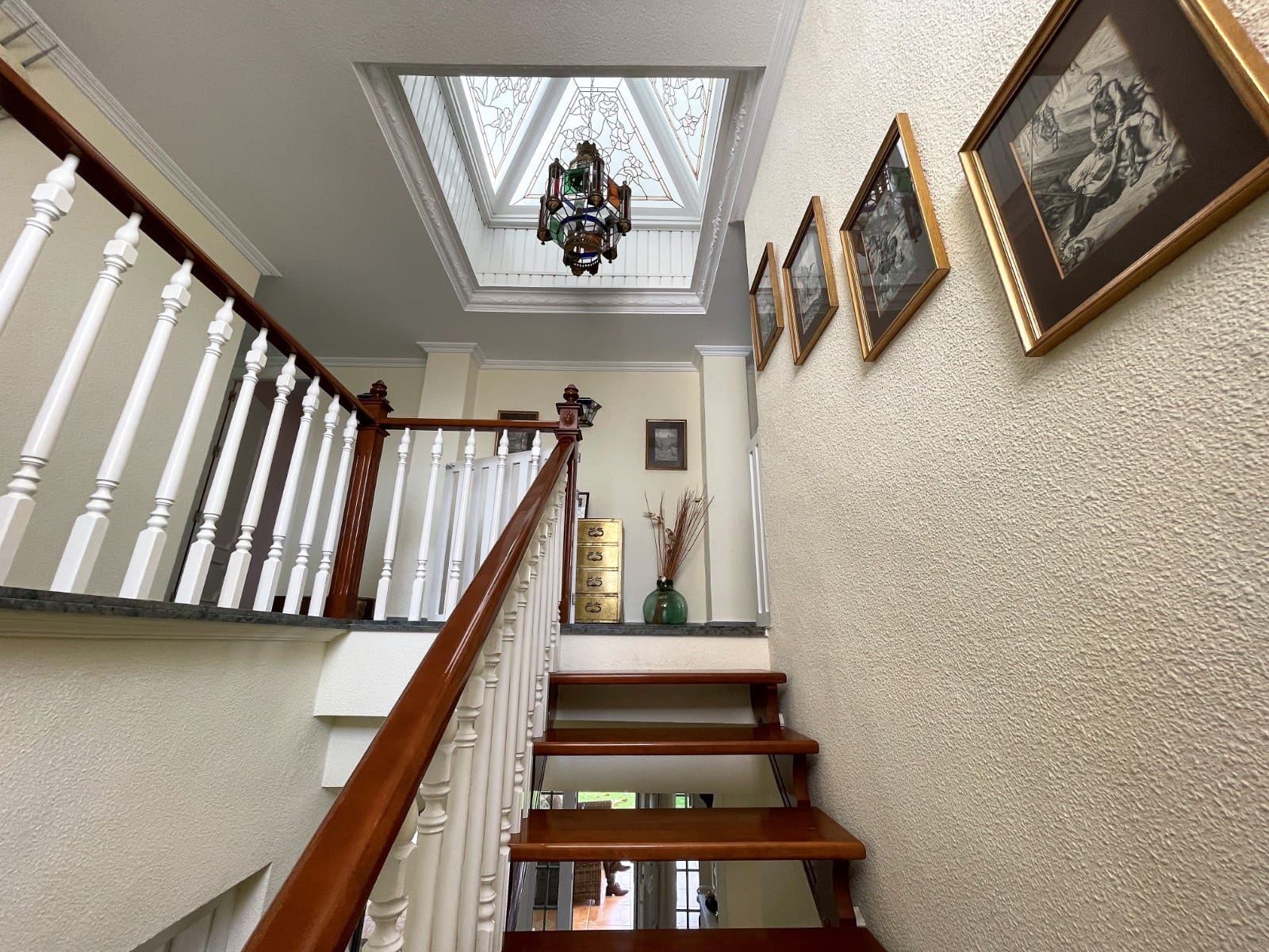 8 bedroom Villa for sale in Cabo Roig - € 1,490,000 (Ref: 9826452)