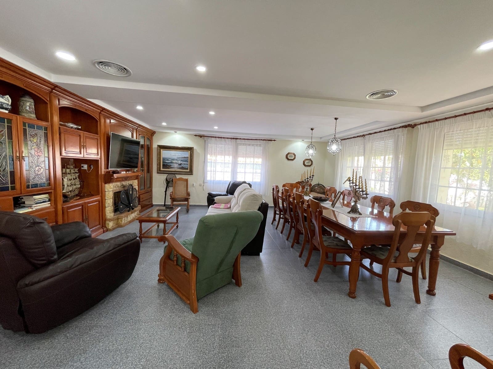 8 bedroom Villa for sale in Cabo Roig - € 1,490,000 (Ref: 9826452)