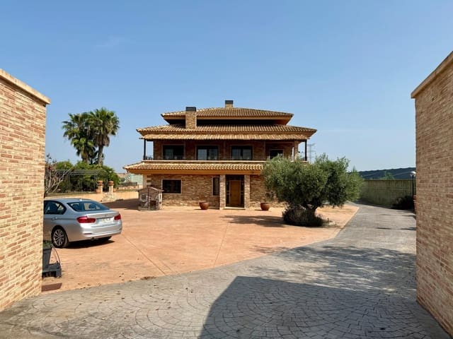 5 bedroom Villa for sale in San Miguel de Salinas - € 675,000 (Ref: 9826467)