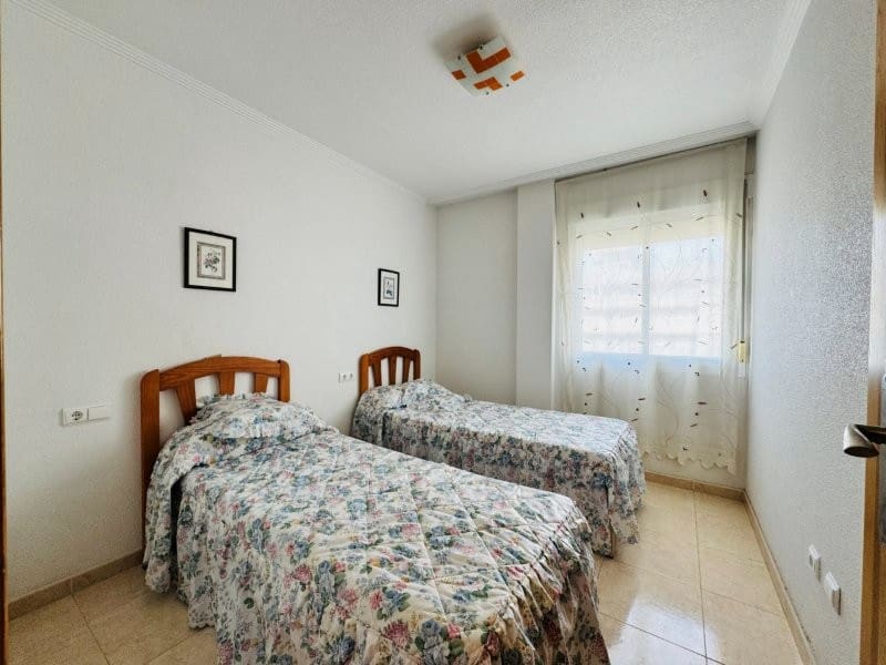 2 chambre Appartement à vendre à Torrevieja avec piscine - 179 000 € (Ref: 9826472)