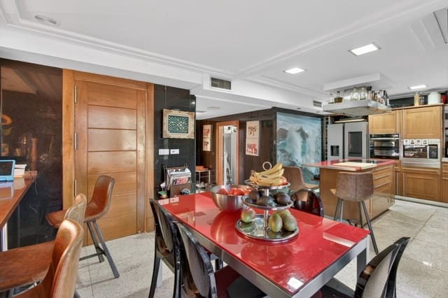 5 bedroom Villa for sale in Valverde, Elche / Elx with pool - € 1,449,000 (Ref: 9826480)
