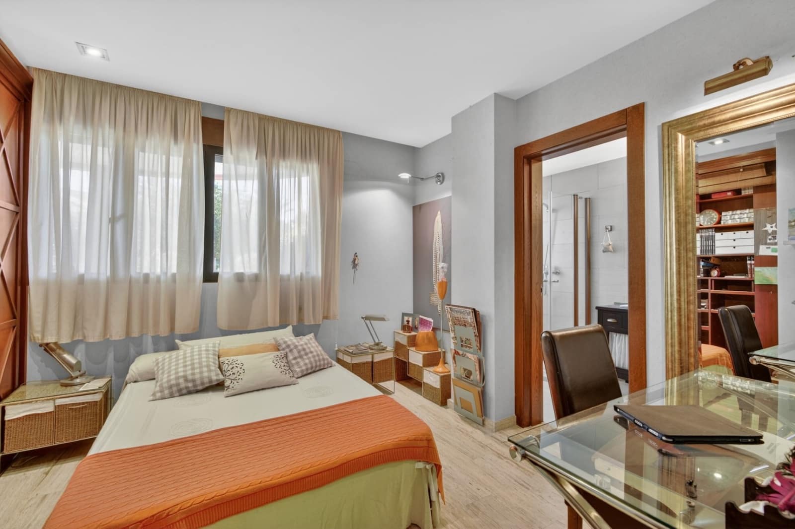 5 bedroom Villa for sale in Santa Pola - € 749,000 (Ref: 9826481)