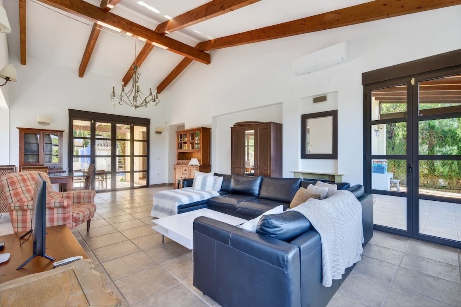 4 sypialnia Willa na sprzedaż w Javea / Xabia z basenem - 950 000 € (Ref: 9826483)