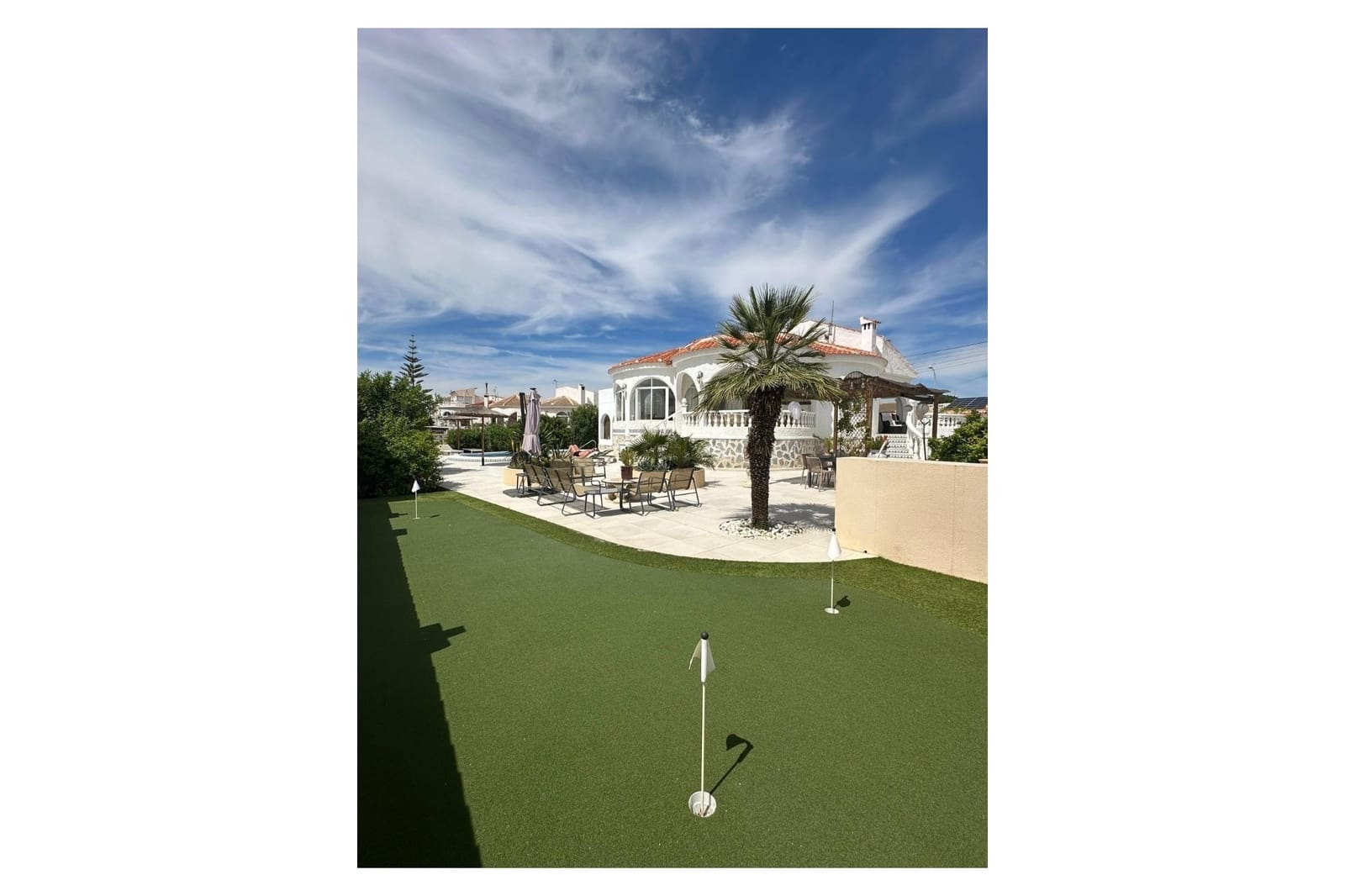 3 slaapkamer Villa te koop in Torrevieja met zwembad - € 645.000 (Ref: 9826488)