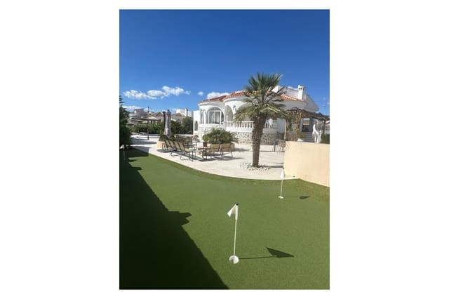 3 soveværelse Villa til salg i El Chaparral, Torrevieja med swimmingpool - € 645.000 (Ref: 9826488)