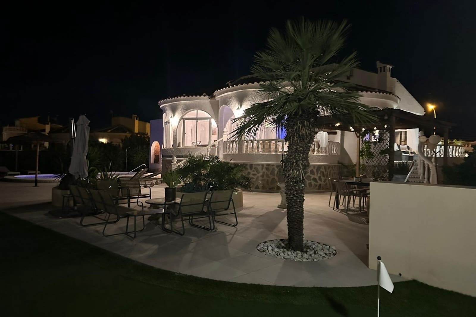 3 slaapkamer Villa te koop in Torrevieja met zwembad - € 645.000 (Ref: 9826488)