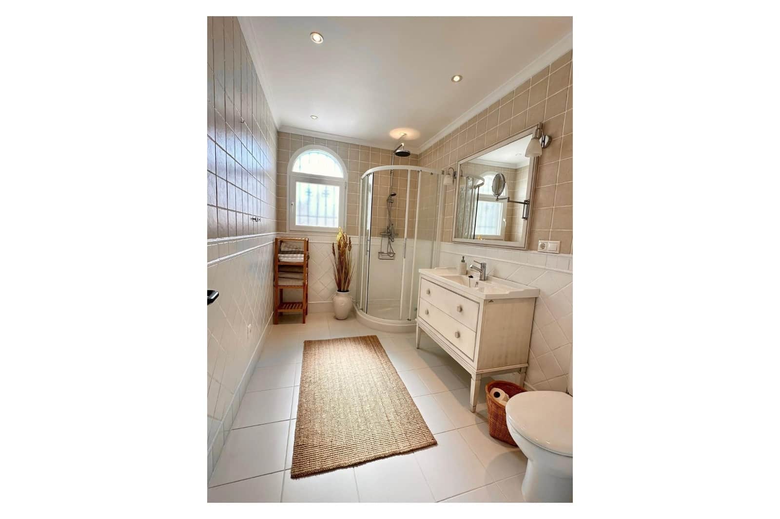 3 slaapkamer Villa te koop in Torrevieja met zwembad - € 645.000 (Ref: 9826488)