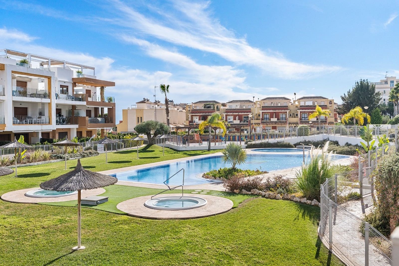 2 bedroom Apartment for sale in Los Dolses with pool - € 285,000 (Ref: 9826491)