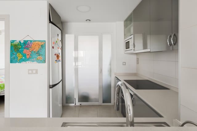 3 makuuhuone Huoneisto myytävänä paikassa La Zenia, Orihuela - 379 000 € (Ref: 9826492)