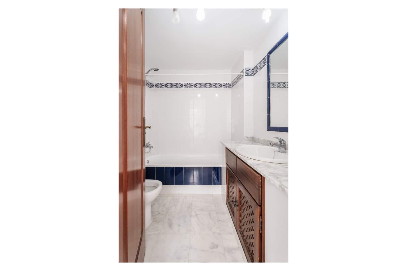 2 sypialnia Apartament na sprzedaż w Torrevieja z basenem - 225 000 € (Ref: 9826494)