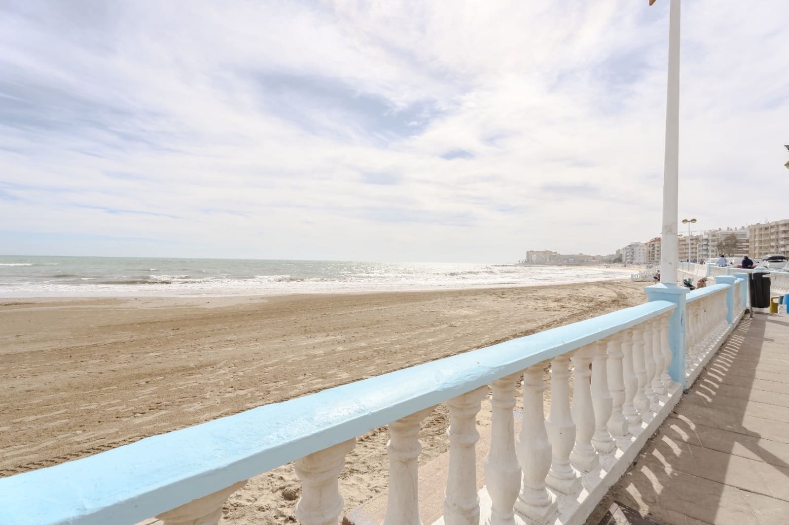 2 sypialnia Apartament na sprzedaż w Torrevieja z basenem - 225 000 € (Ref: 9826494)