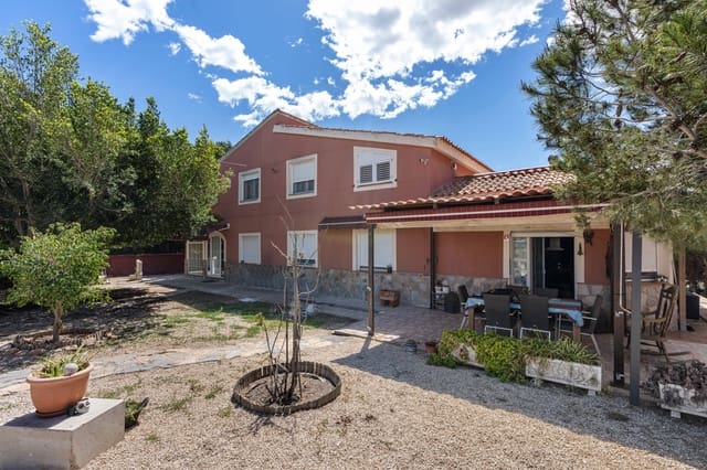8 bedroom Villa for sale in El Altet, Elche / Elx - € 679,000 (Ref: 9826495)