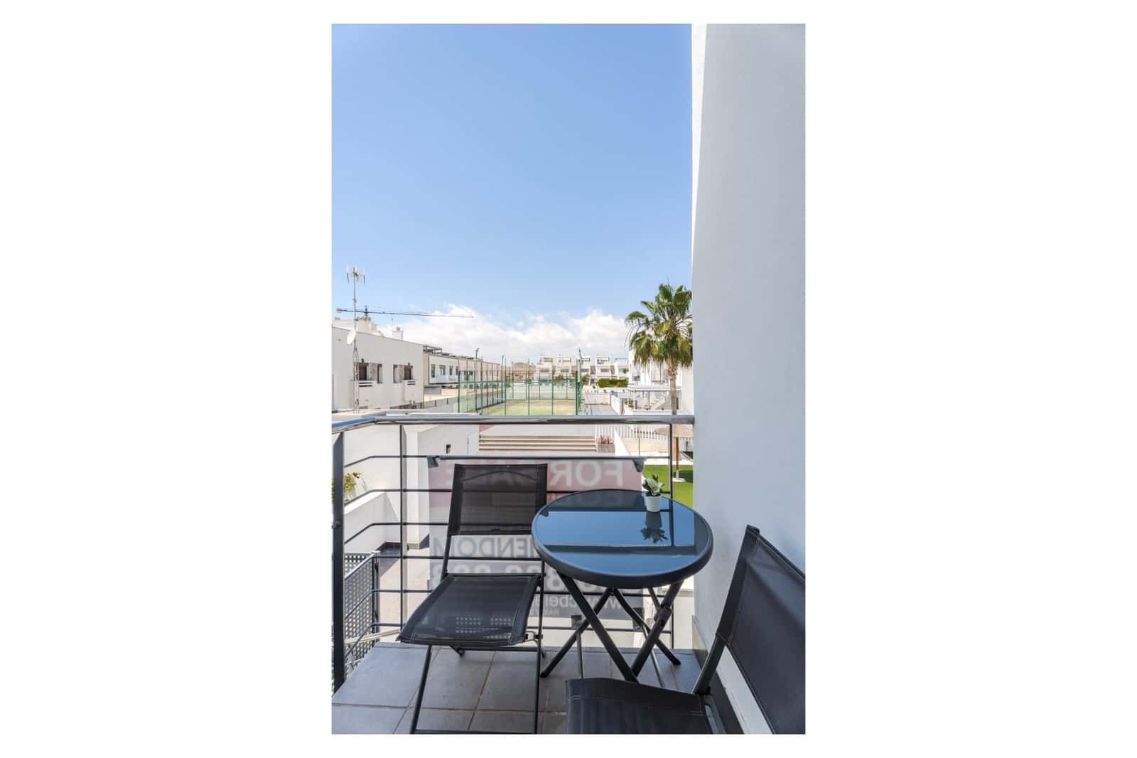 Ático de 2 habitaciones en Torre de la Horadada en venta - 229.000 € (Ref: 9826496)