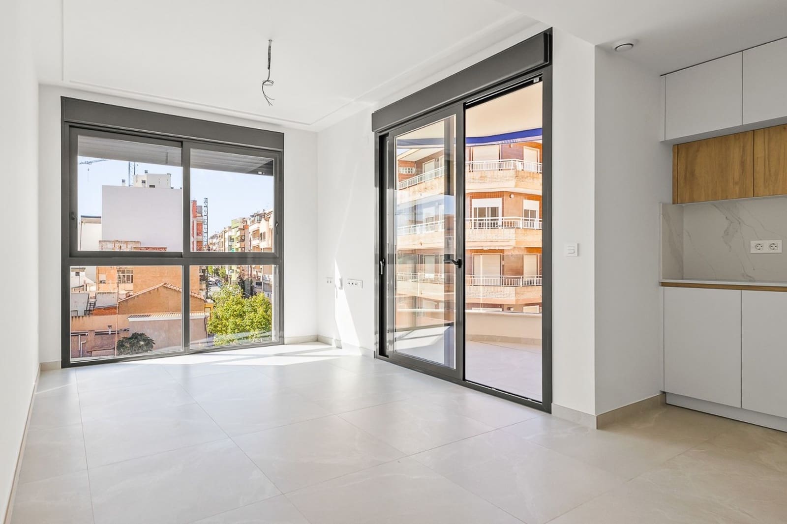 2 sypialnia Apartament na sprzedaż w Torrevieja z basenem - 319 900 € (Ref: 9826497)