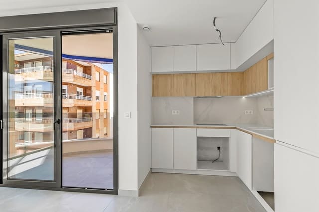 2 soverom Leilighet til salgs i Las Piscinas Naturales, Torrevieja med svømmebasseng - € 319 900 (Ref: 9826497)