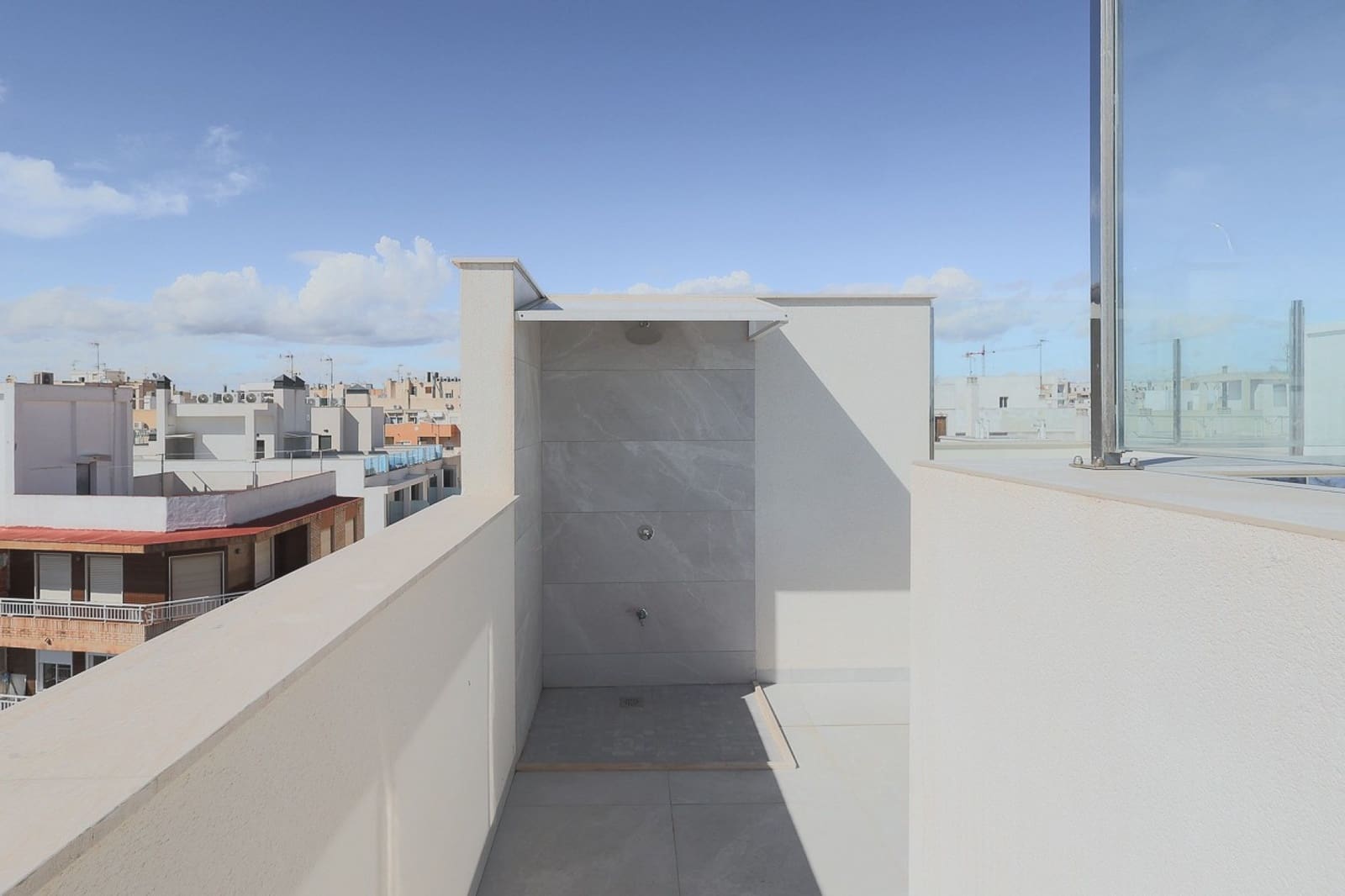 2 sypialnia Apartament na sprzedaż w Torrevieja z basenem - 319 900 € (Ref: 9826497)