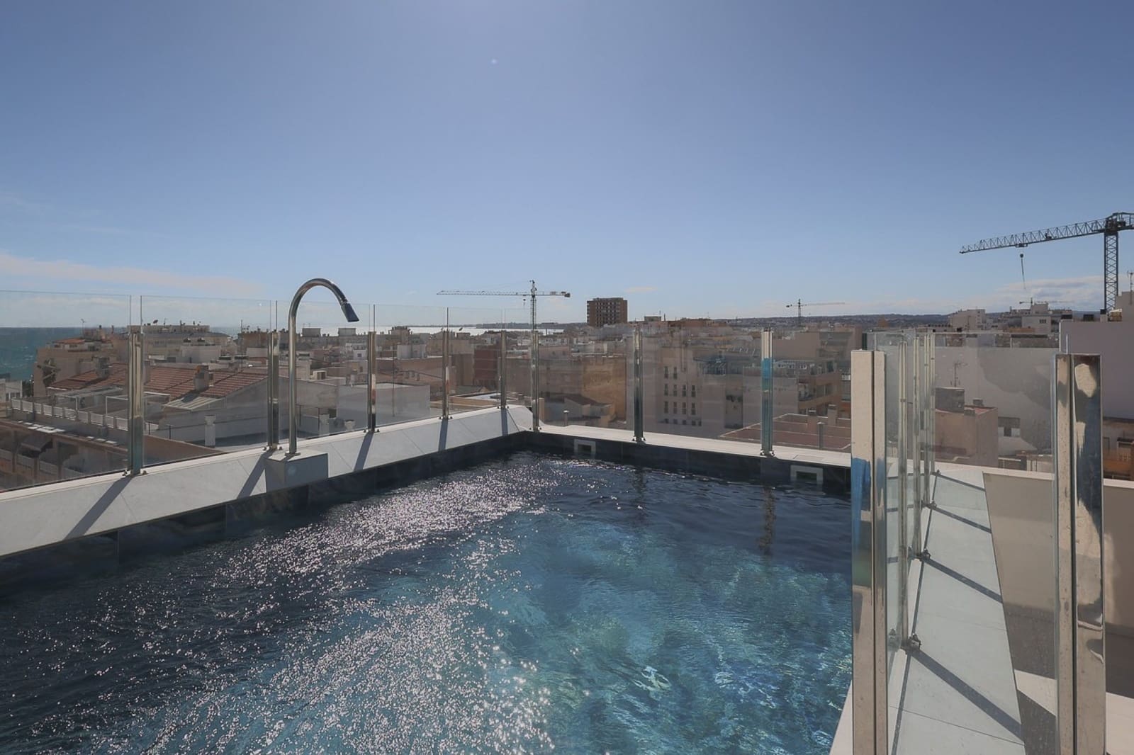 2 sypialnia Apartament na sprzedaż w Torrevieja z basenem - 319 900 € (Ref: 9826497)