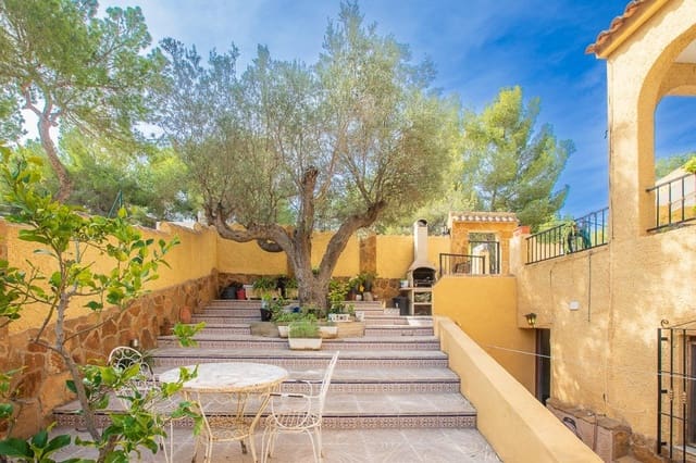 6 soverom Villa til salgs i Villamartin, Orihuela med svømmebasseng - € 450 000 (Ref: 9826498)