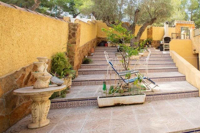6 soverom Villa til salgs i Villamartin, Orihuela med svømmebasseng - € 450 000 (Ref: 9826498)