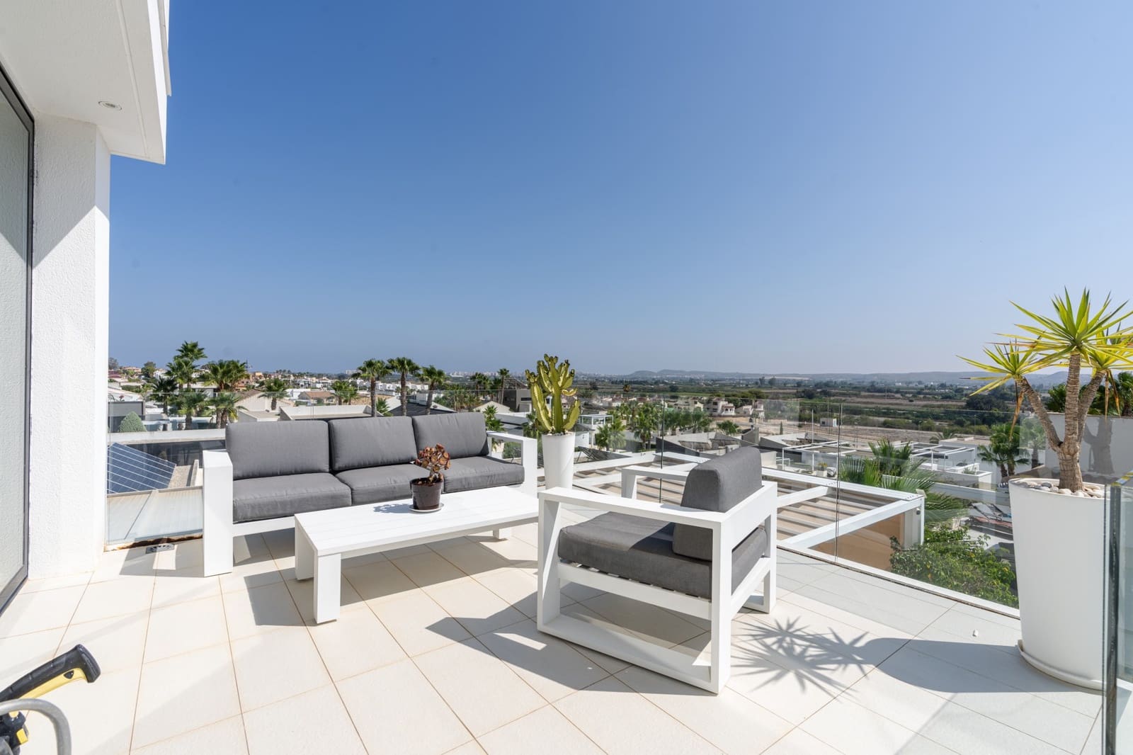 7 bedroom Villa for sale in San Fulgencio with pool garage - € 1,090,000 (Ref: 9826500)