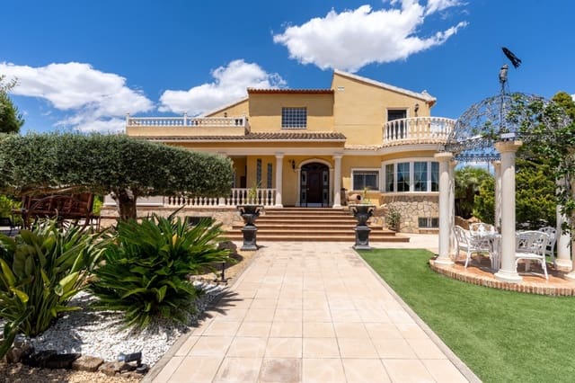 5 slaapkamer Villa te koop in San Vicente / Sant Vicent del Raspeig met zwembad - € 850.000 (Ref: 9826501)