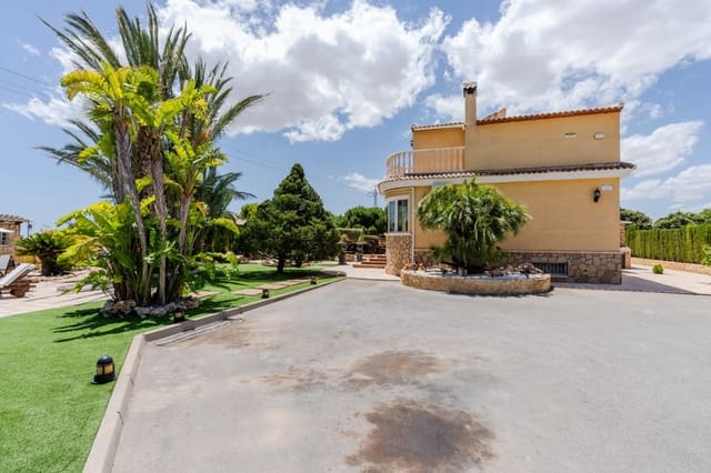 5 slaapkamer Villa te koop in San Vicente / Sant Vicent del Raspeig met zwembad - € 850.000 (Ref: 9826501)