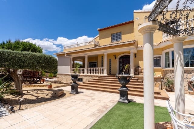 5 slaapkamer Villa te koop in San Vicente / Sant Vicent del Raspeig met zwembad - € 850.000 (Ref: 9826501)