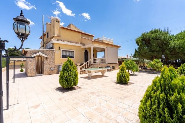 5 slaapkamer Villa te koop in San Vicente / Sant Vicent del Raspeig met zwembad - € 850.000 (Ref: 9826501)