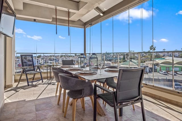 4 bedroom Penthouse for sale in Villamartin, Orihuela with pool - € 549,000 (Ref: 9826502)