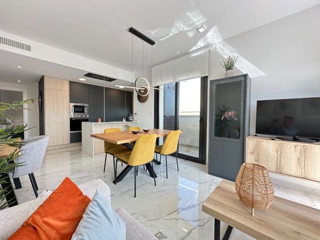 Ático de 2 habitaciones en Playa Flamenca, Orihuela en venta - 595.000 € (Ref: 9826513)
