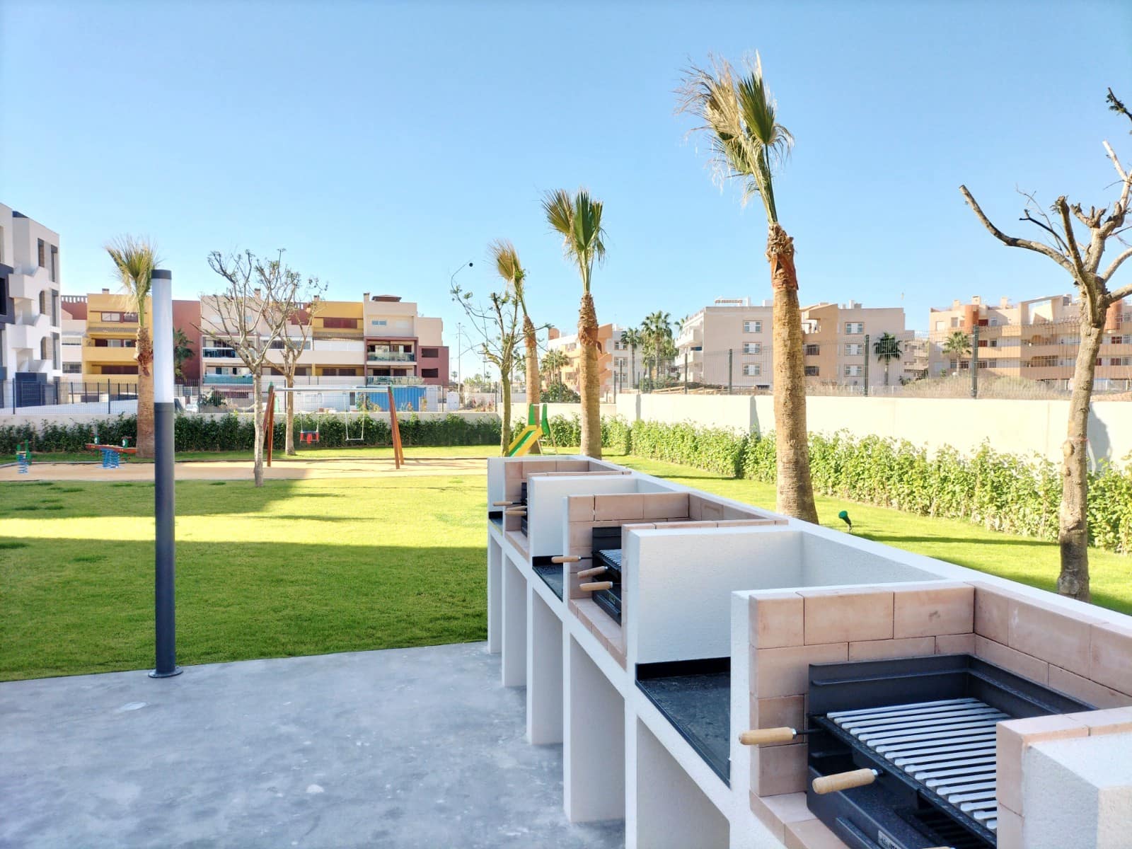Ático de 2 habitaciones en Playa Flamenca en venta - 595.000 € (Ref: 9826513)