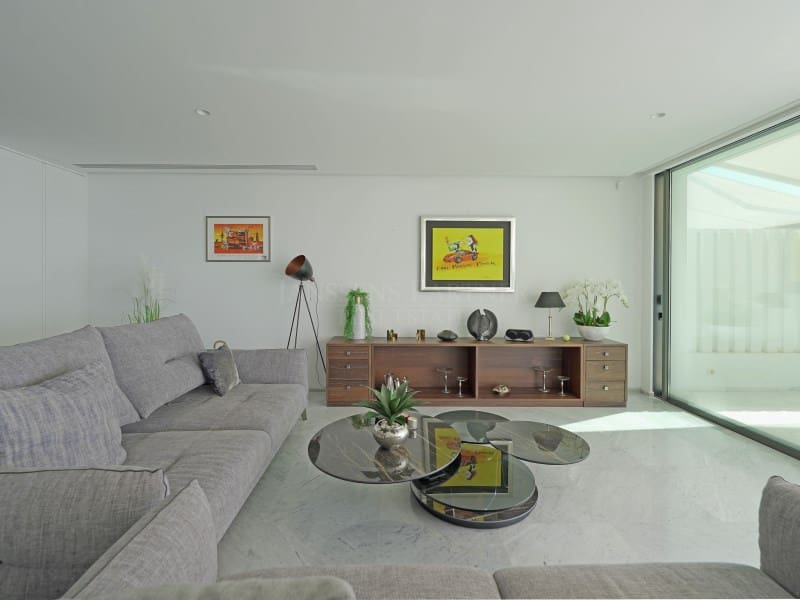 3 bedroom Apartment for sale in Altea - € 1,495,000 (Ref: 9826520)