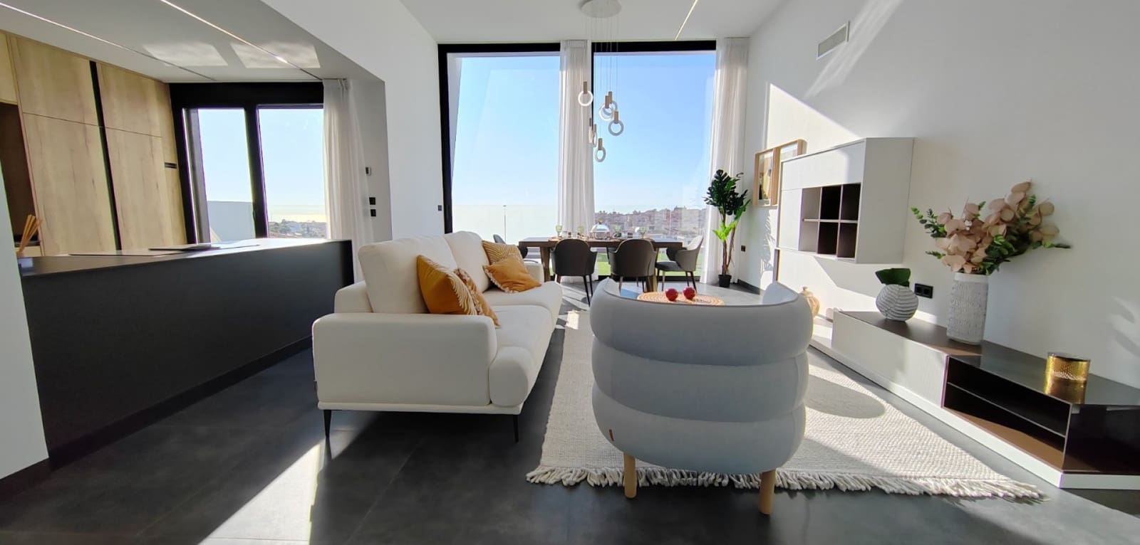 Chalet de 3 habitaciones en Torrevieja en venta - 750.000 € (Ref: 9826524)
