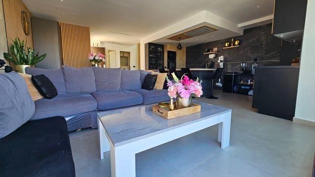 5 sypialnia Willa na sprzedaż w Algorfa z basenem garażem - 749 900 € (Ref: 9826529)