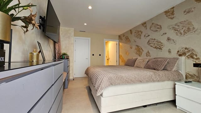 5 sypialnia Willa na sprzedaż w Algorfa z basenem garażem - 749 900 € (Ref: 9826529)