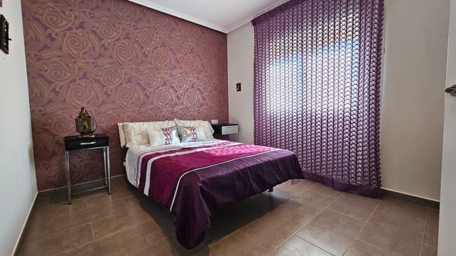 3 slaapkamer Villa te koop in La Marina, Elche / Elx met zwembad - € 399.000 (Ref: 9826530)