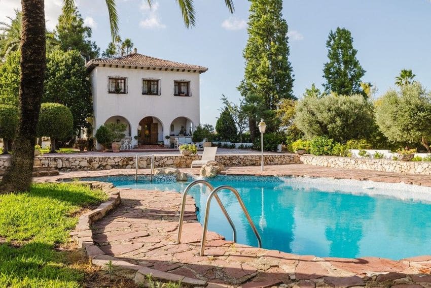 5 bedroom Finca/Country House for sale in Pedreguer with pool - € 740,000 (Ref: 9826541)